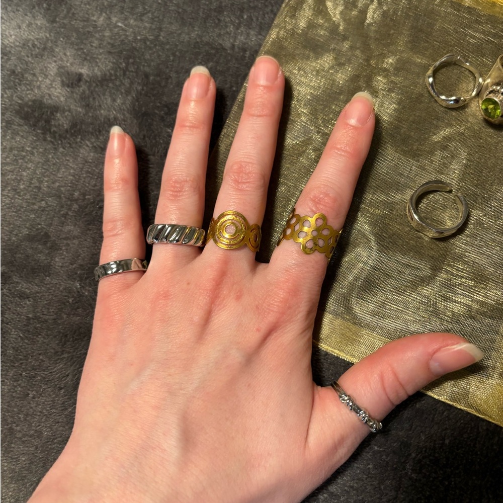 Adjustable Ring Set - Picture 2 of 3